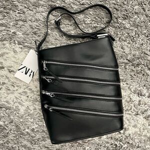 NWT Zara Zippered Bucket Bag